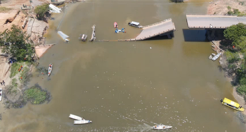 Brazil Federal Police investigates collapsed bridge on the Curuçá river